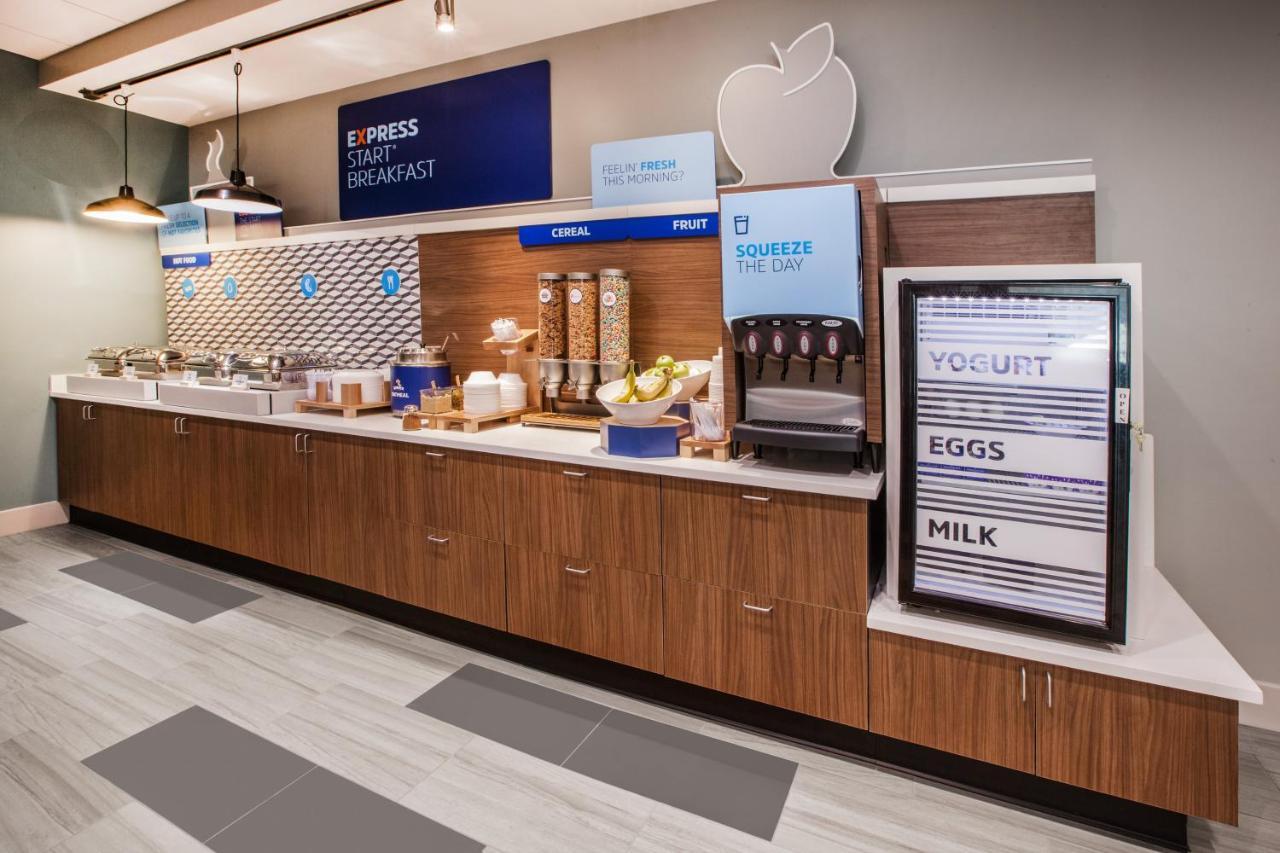 Holiday Inn Express & Suites - Springdale - Fayetteville Area Ngoại thất bức ảnh