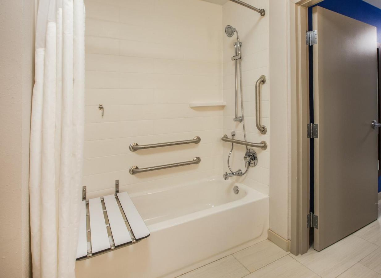 Holiday Inn Express & Suites - Springdale - Fayetteville Area Ngoại thất bức ảnh